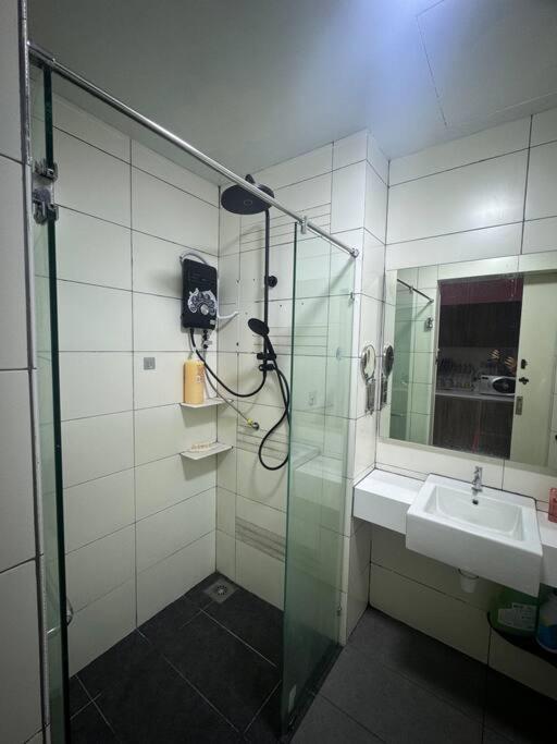 Hello Kitty Homestay - Cameron Highlands - Spacious Studio - Perfect For Families - Sleeps 4 And Baby ตานาห์ราตา ภายนอก รูปภาพ