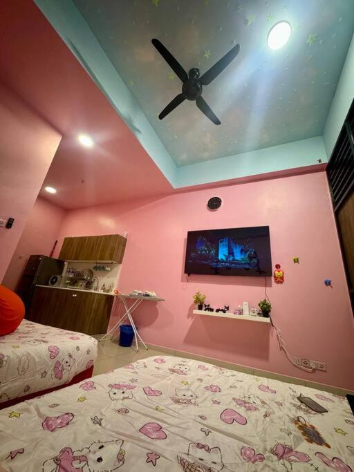 Hello Kitty Homestay - Cameron Highlands - Spacious Studio - Perfect For Families - Sleeps 4 And Baby ตานาห์ราตา ภายนอก รูปภาพ
